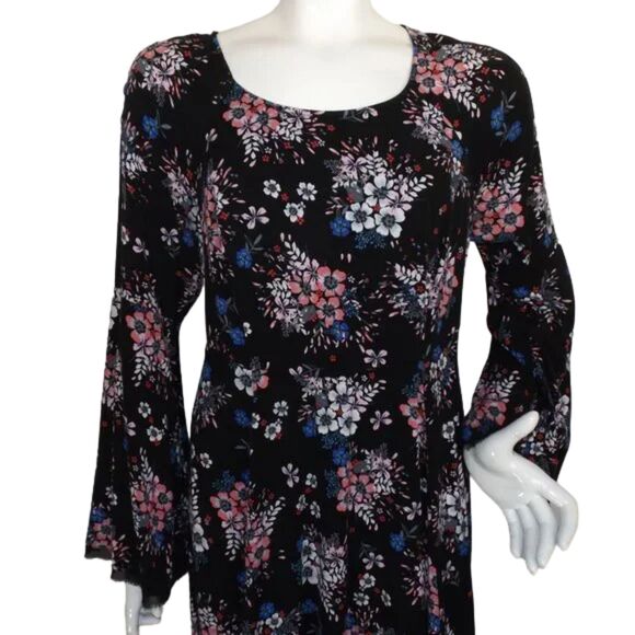 TORRID Dress, 12, Black Floral, Flounce/Trumpet Sleeve, Scoop neck, Tie waist - Picture 2 of 16